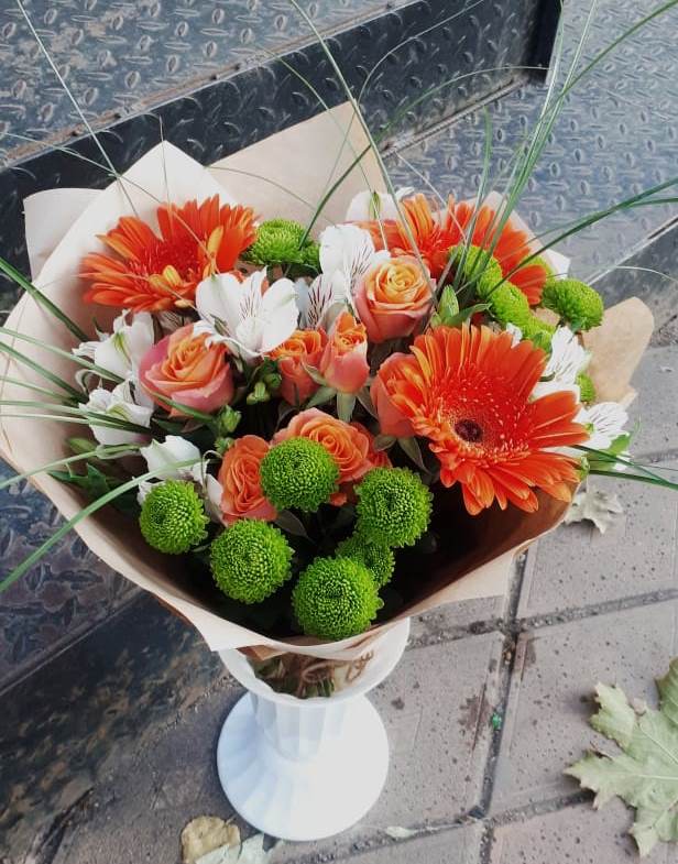 Букет цветов из: Герберы, Хризантемы, Альстромерии и Розы в Нагорске