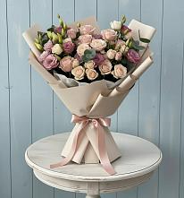 Букет цветов из:  Розы и Лизиантусы в Нагорске