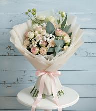 Букет цветов из:  Розы и Лизиантусы в Нагорске