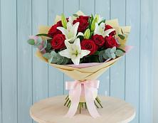 Букет цветов из:  Лилии и Розы в Нагорске