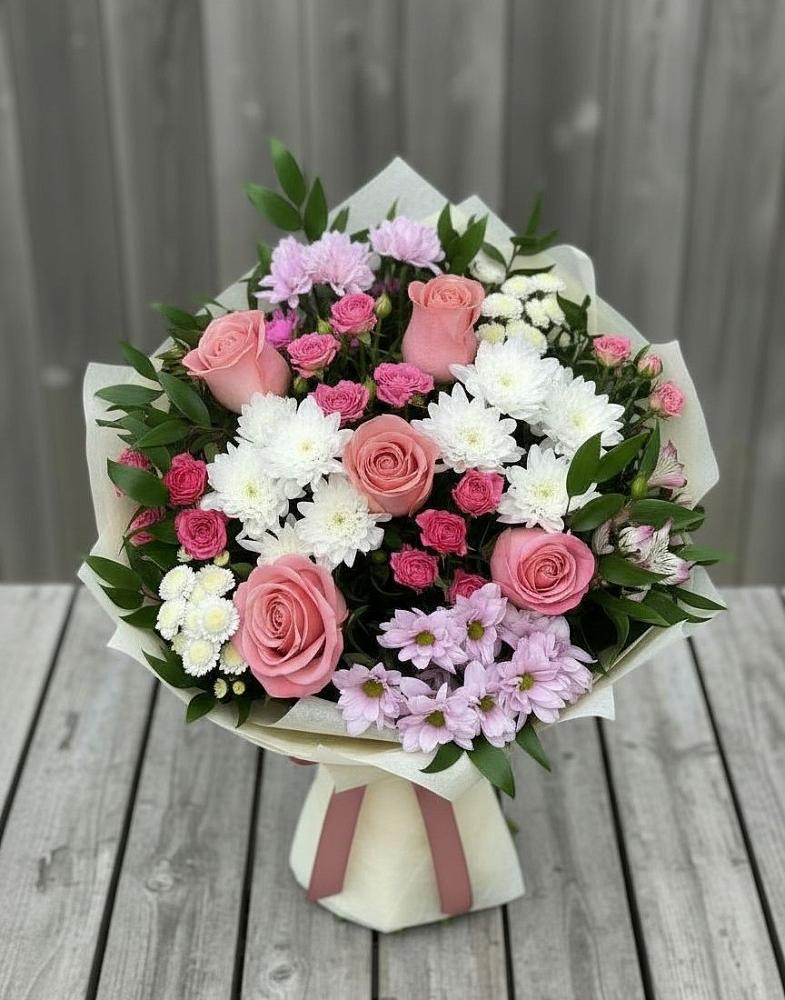 Букет цветов из: Альстромерии, Гвоздики, Розы и Хризантемы в Нагорске