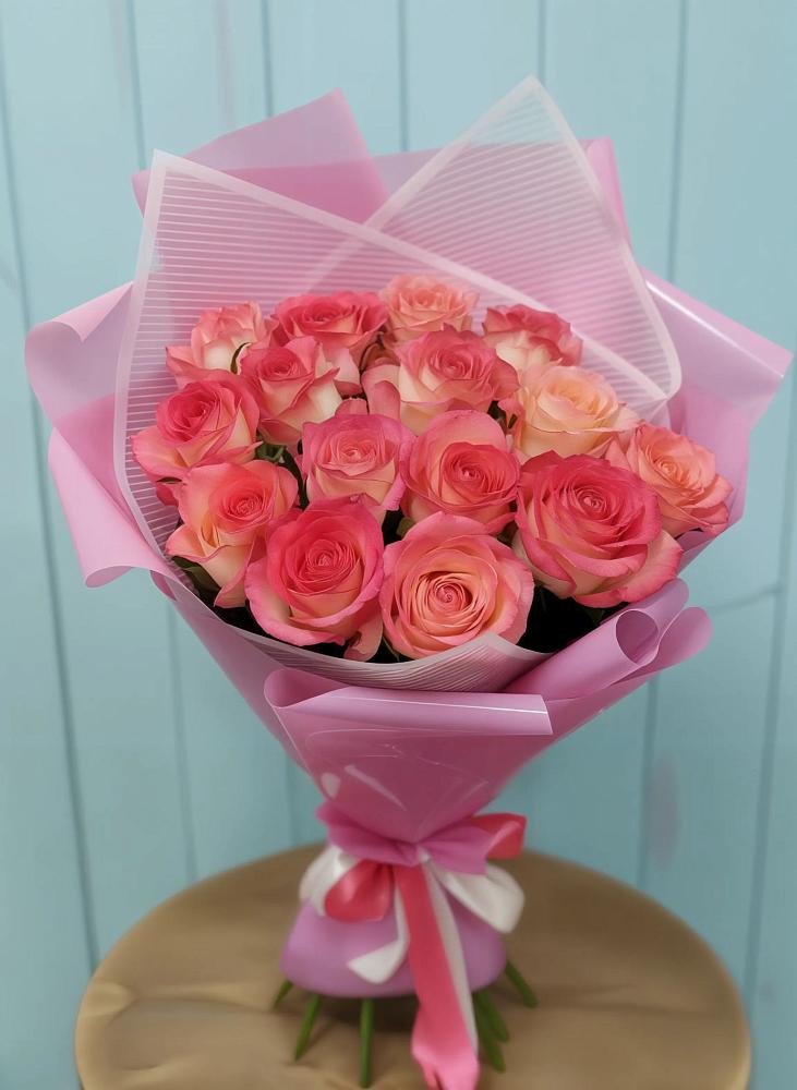 Букет 15 Розовых роз Равель в Нагорске