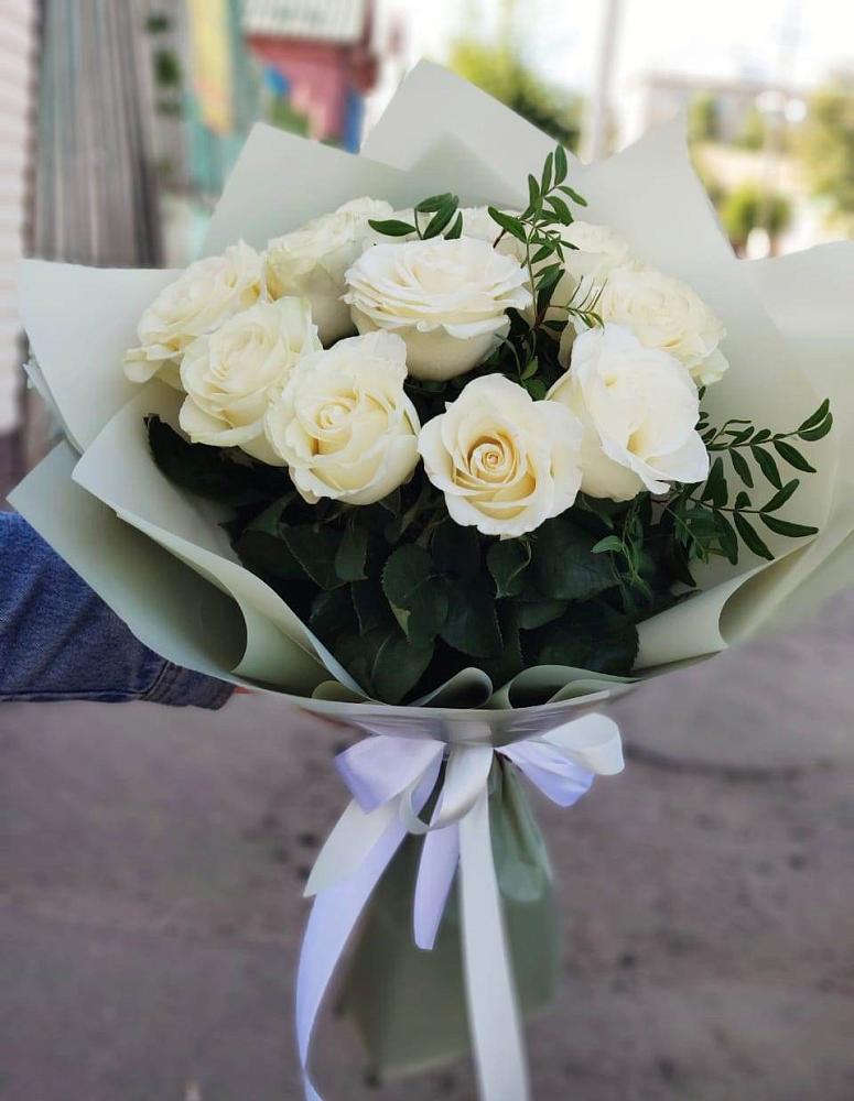 Букет Белые розы Проуд в Нагорске