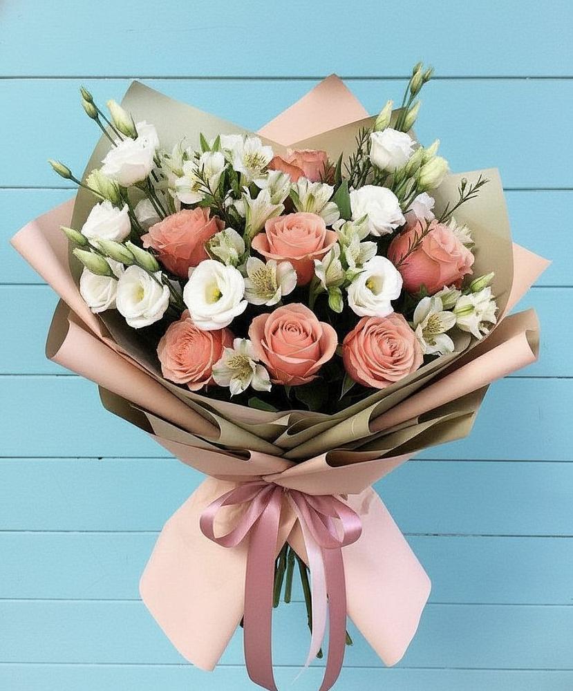 Букет цветов из: Розы, Альстромерии и Лизиантусы в Нагорске