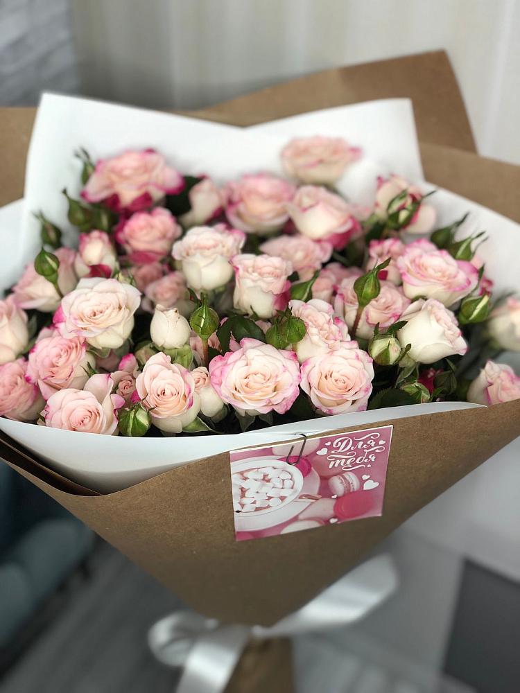 Букет цветов из: Розы в Нагорске