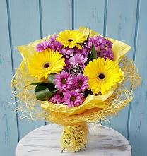 Букет цветов из:  Хризантемы и Герберы #REPLACE_PRED# Нагорске