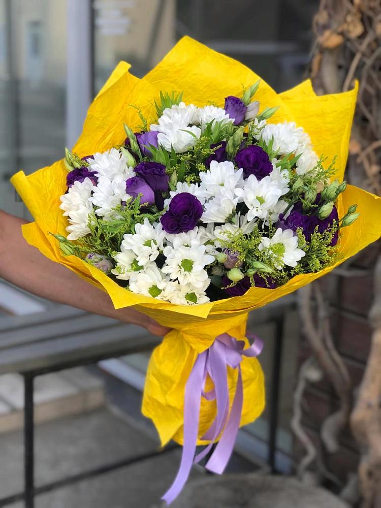 Букет цветов из: Ирисы, Хризантемы и Ромашки в Нагорске