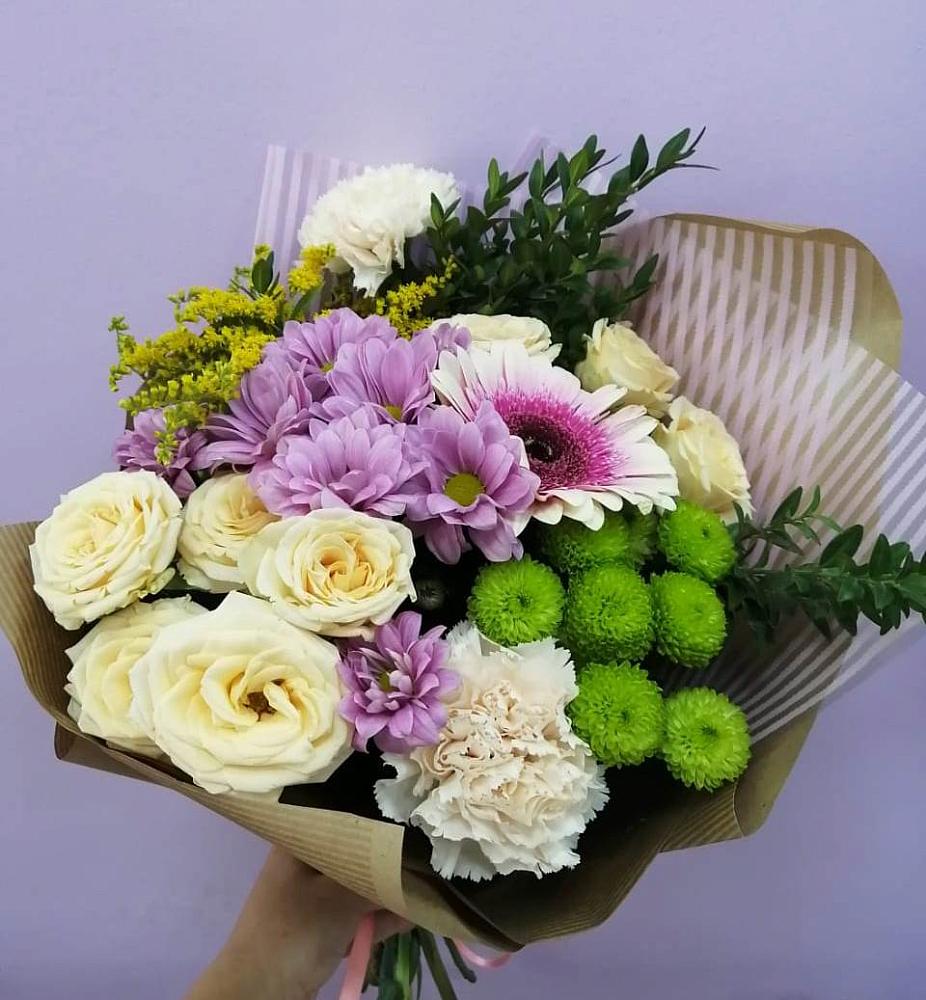 Букет цветов из: Хризантемы, Розы, Гвоздики и Герберы в Нагорске