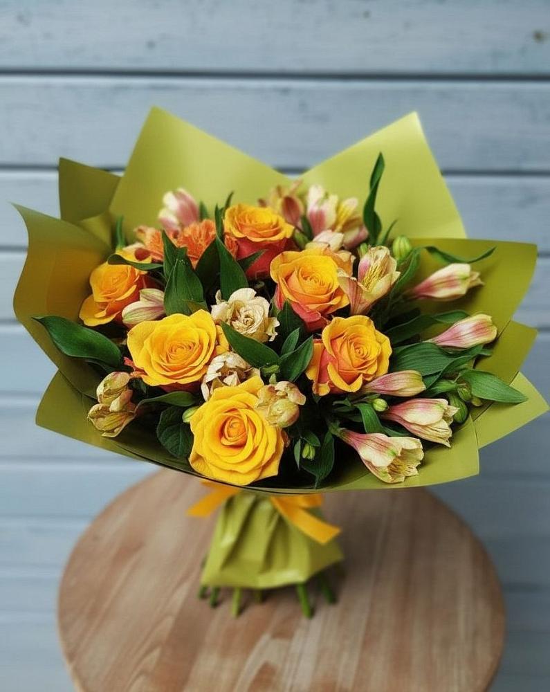 Букет цветов из: Альстромерии и Розы в Нагорске