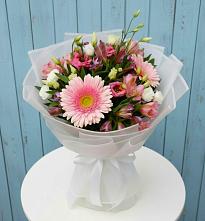 Букет цветов из:  Герберы, Альстромерии и Лизиантусы в Нагорске